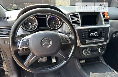 Внедорожник / Кроссовер Mercedes-Benz M-Class 2013 в 
