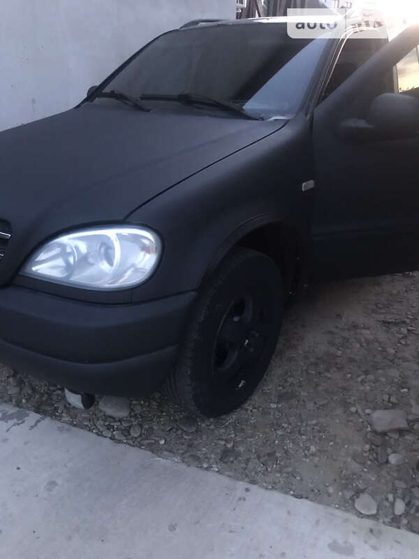 Позашляховик / Кросовер Mercedes-Benz M-Class 2001 в Бродах