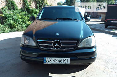 Внедорожник / Кроссовер Mercedes-Benz M-Class 1999 в 