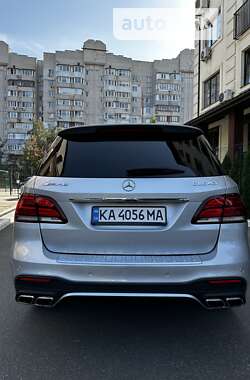 Позашляховик / Кросовер Mercedes-Benz M-Class 2015 в 