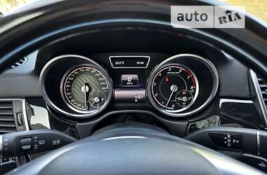 Позашляховик / Кросовер Mercedes-Benz M-Class 2015 в 