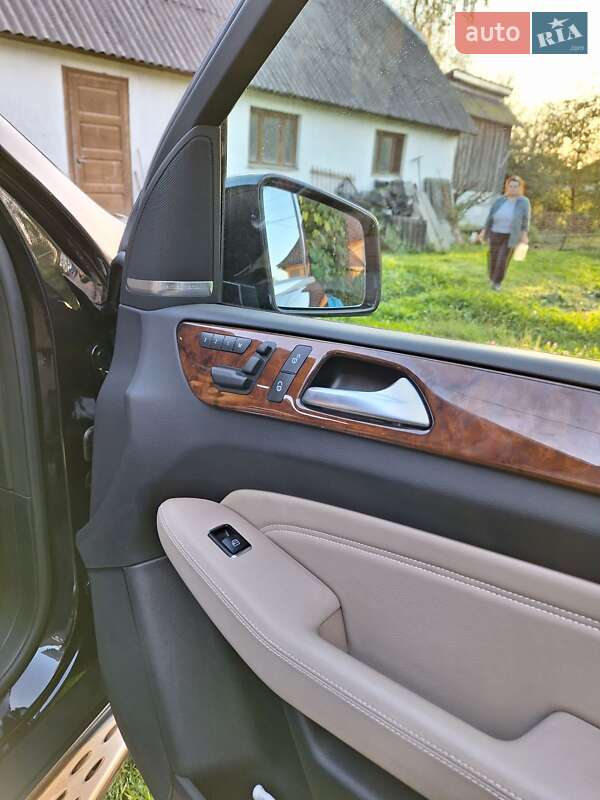 Внедорожник / Кроссовер Mercedes-Benz M-Class 2012 в Рахове