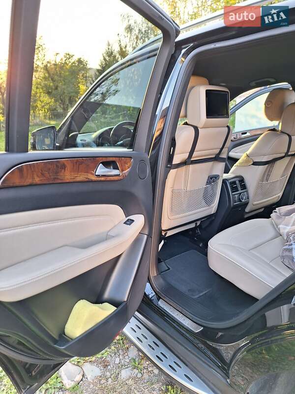 Внедорожник / Кроссовер Mercedes-Benz M-Class 2012 в Рахове