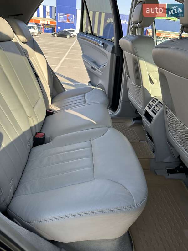 Внедорожник / Кроссовер Mercedes-Benz M-Class 2007 в Каменец-Подольском