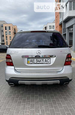 Внедорожник / Кроссовер Mercedes-Benz M-Class 2005 в 