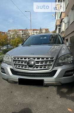 Позашляховик / Кросовер Mercedes-Benz M-Class 2011 в Львові