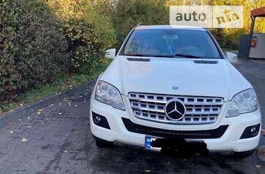 Внедорожник / Кроссовер Mercedes-Benz M-Class 2011 в Киеве