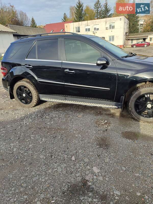 Внедорожник / Кроссовер Mercedes-Benz M-Class 2007 в Ужгороде