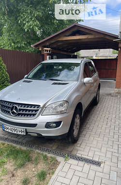 Внедорожник / Кроссовер Mercedes-Benz M-Class 2006 в Житомире