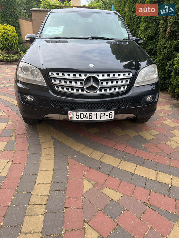Внедорожник / Кроссовер Mercedes-Benz M-Class 2008 в 