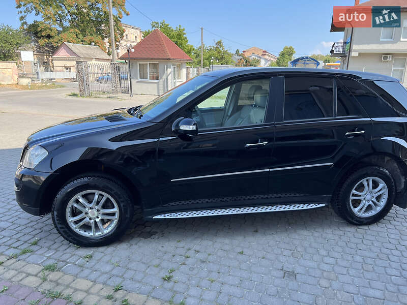 Внедорожник / Кроссовер Mercedes-Benz M-Class 2008 в Киеве