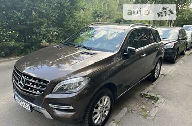 Внедорожник / Кроссовер Mercedes-Benz M-Class 2014 в Киеве