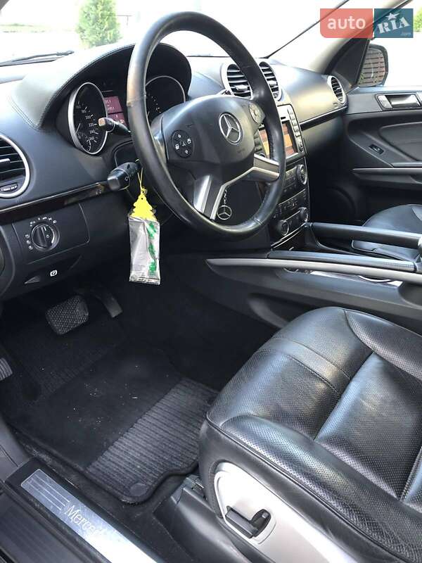 Внедорожник / Кроссовер Mercedes-Benz M-Class 2010 в Харькове