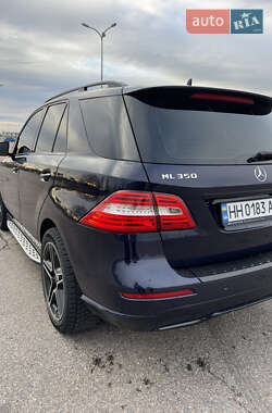 Внедорожник / Кроссовер Mercedes-Benz M-Class 2013 в Одессе