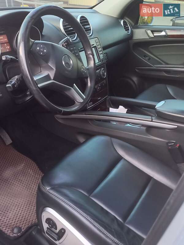 Внедорожник / Кроссовер Mercedes-Benz M-Class 2009 в Ахтырке