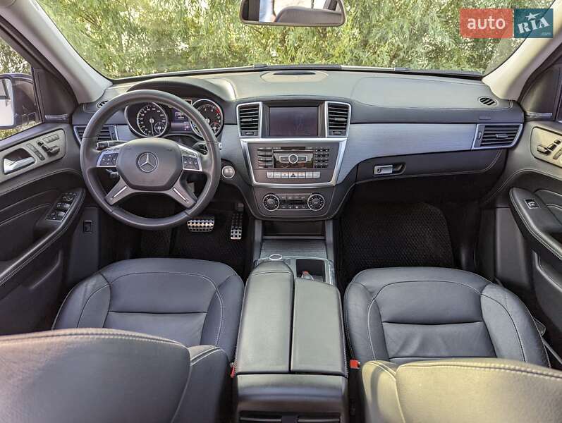 Внедорожник / Кроссовер Mercedes-Benz M-Class 2014 в Киеве