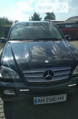 Mercedes-Benz M-Class 2005