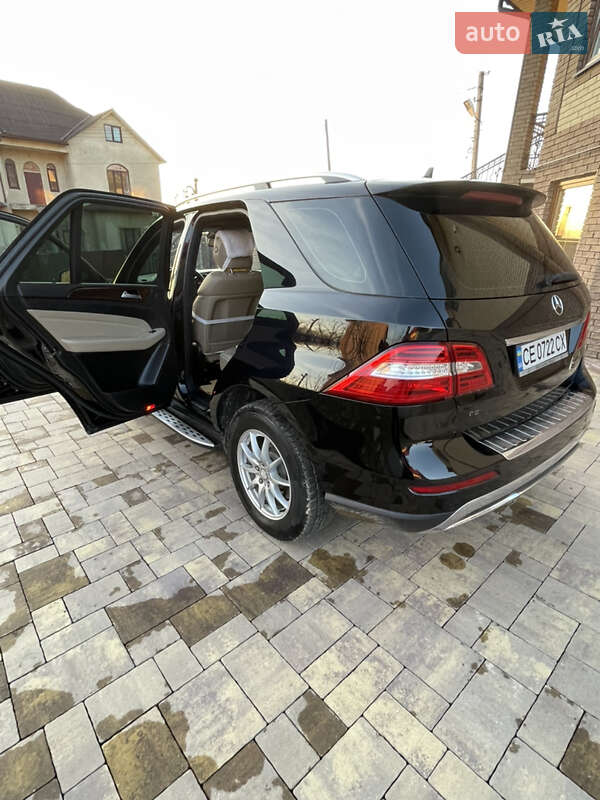 Внедорожник / Кроссовер Mercedes-Benz M-Class 2013 в Сторожинце