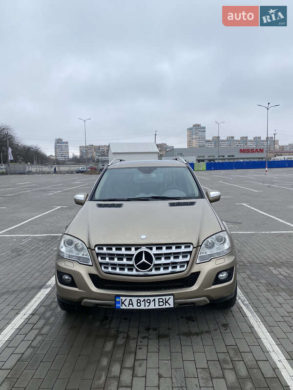 Позашляховик / Кросовер Mercedes-Benz M-Class 2009 в Одесі