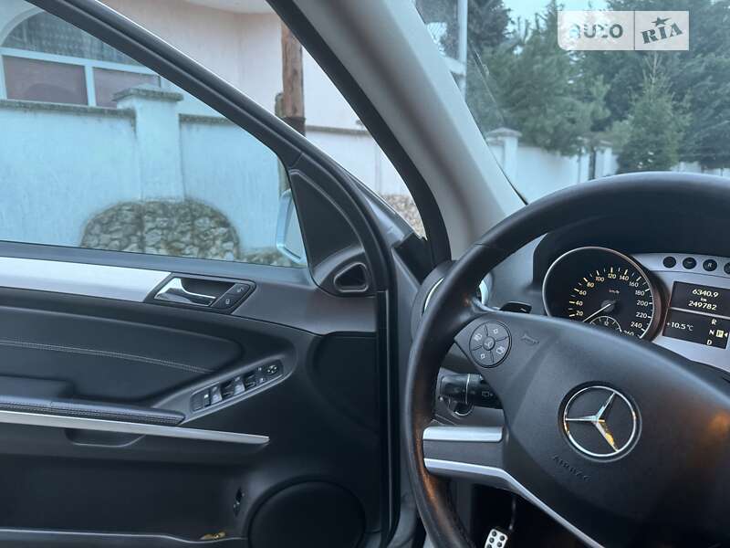 Внедорожник / Кроссовер Mercedes-Benz M-Class 2010 в Мукачево
