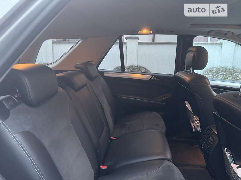 Внедорожник / Кроссовер Mercedes-Benz M-Class 2010 в Мукачево