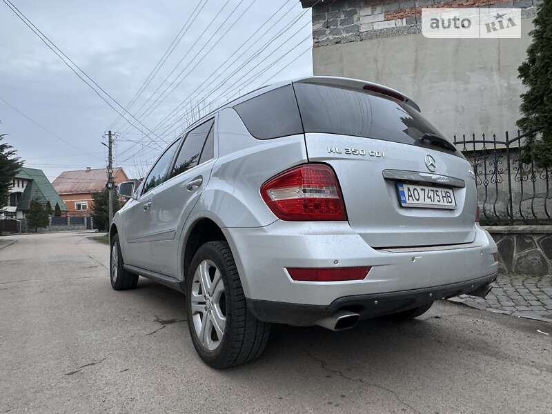 Внедорожник / Кроссовер Mercedes-Benz M-Class 2010 в Мукачево