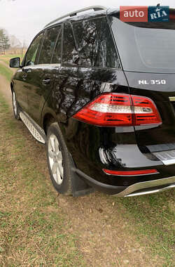 Внедорожник / Кроссовер Mercedes-Benz M-Class 2012 в 