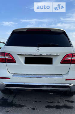 Внедорожник / Кроссовер Mercedes-Benz M-Class 2013 в Киеве