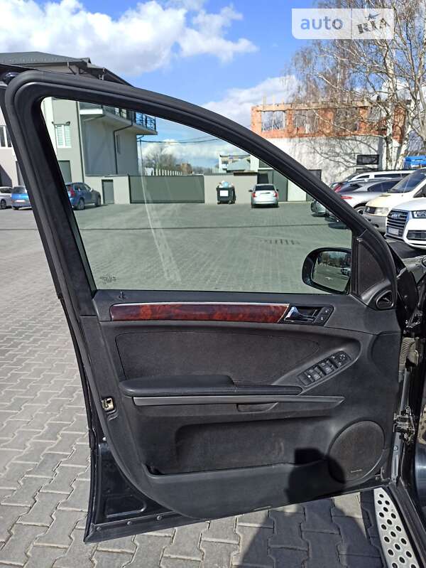 Позашляховик / Кросовер Mercedes-Benz M-Class 2006 в Чернівцях