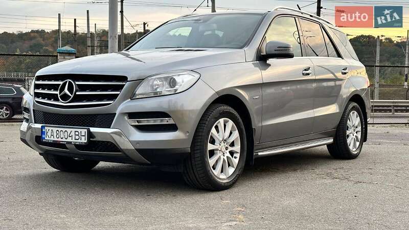 Внедорожник / Кроссовер Mercedes-Benz M-Class 2012 в Киеве