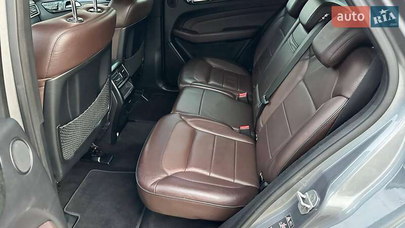 Внедорожник / Кроссовер Mercedes-Benz M-Class 2012 в Киеве