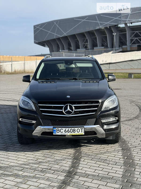 Внедорожник / Кроссовер Mercedes-Benz M-Class 2014 в Львове