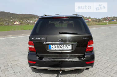 Внедорожник / Кроссовер Mercedes-Benz M-Class 2009 в 