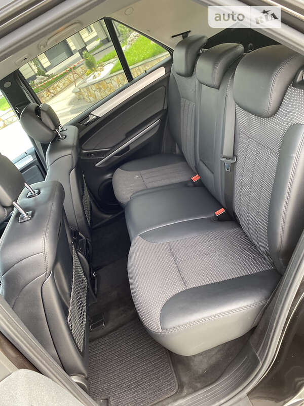 Внедорожник / Кроссовер Mercedes-Benz M-Class 2009 в Виноградове