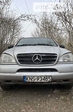 Внедорожник / Кроссовер Mercedes-Benz M-Class 2000 в Константиновке