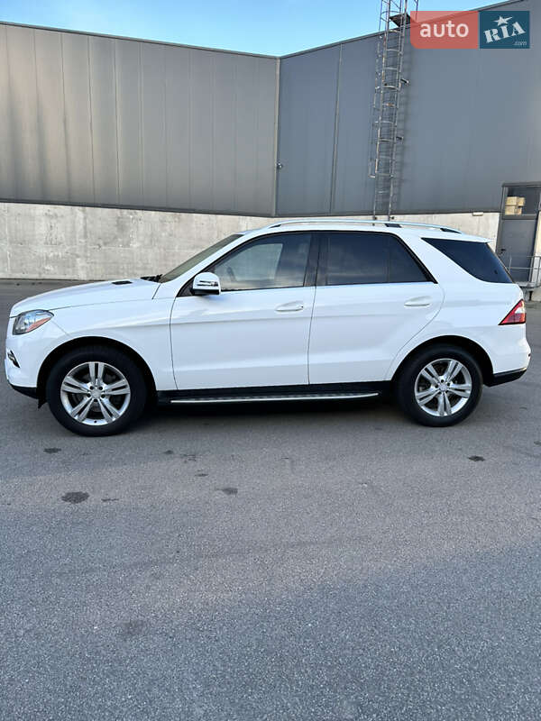 Позашляховик / Кросовер Mercedes-Benz M-Class 2014 в Києві