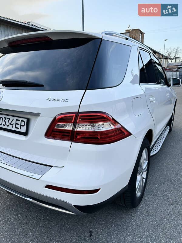 Позашляховик / Кросовер Mercedes-Benz M-Class 2014 в Києві