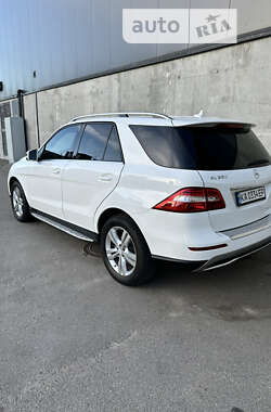 Внедорожник / Кроссовер Mercedes-Benz M-Class 2014 в Киеве