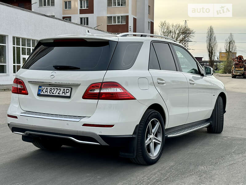 Внедорожник / Кроссовер Mercedes-Benz M-Class 2012 в Киеве