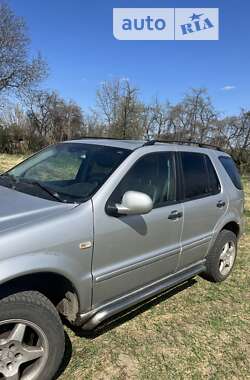 Внедорожник / Кроссовер Mercedes-Benz M-Class 2000 в Полтаве