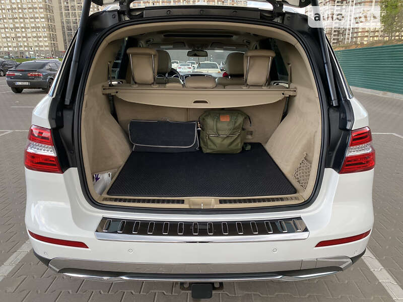 Внедорожник / Кроссовер Mercedes-Benz M-Class 2015 в Киеве