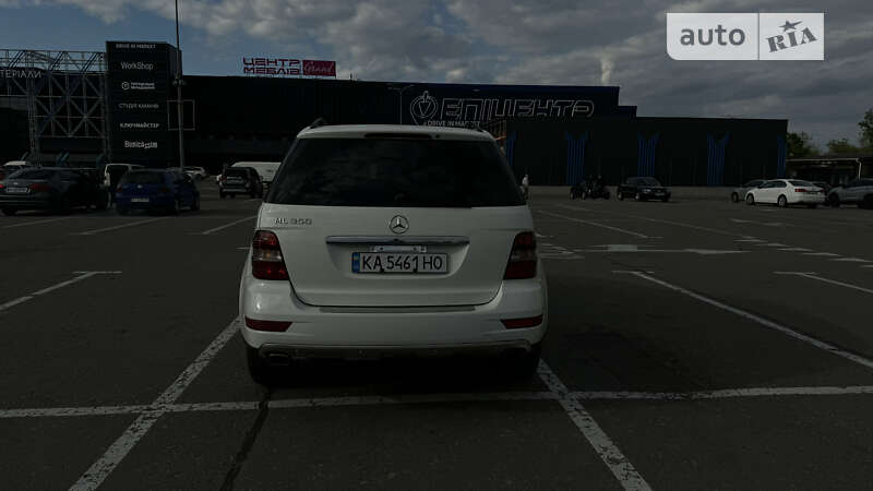 Внедорожник / Кроссовер Mercedes-Benz M-Class 2010 в Киеве