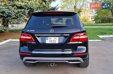 Внедорожник / Кроссовер Mercedes-Benz M-Class 2014 в 