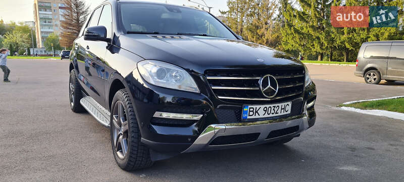 Внедорожник / Кроссовер Mercedes-Benz M-Class 2014 в Ровно