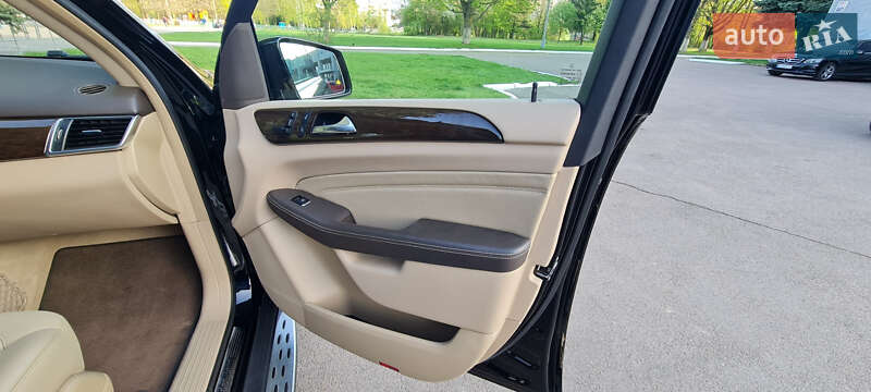 Внедорожник / Кроссовер Mercedes-Benz M-Class 2014 в Ровно