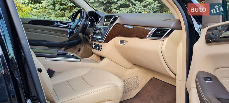 Внедорожник / Кроссовер Mercedes-Benz M-Class 2014 в Ровно