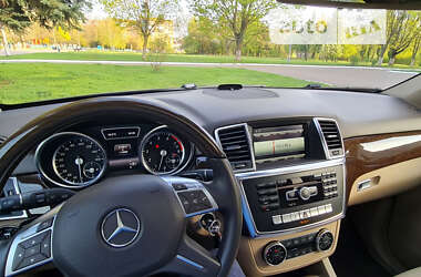 Внедорожник / Кроссовер Mercedes-Benz M-Class 2014 в Ровно