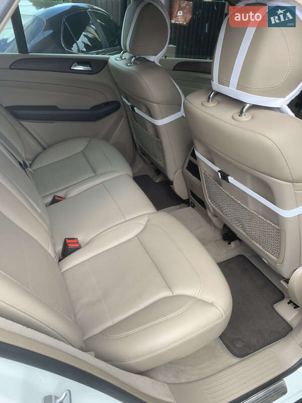 Внедорожник / Кроссовер Mercedes-Benz M-Class 2013 в Виннице