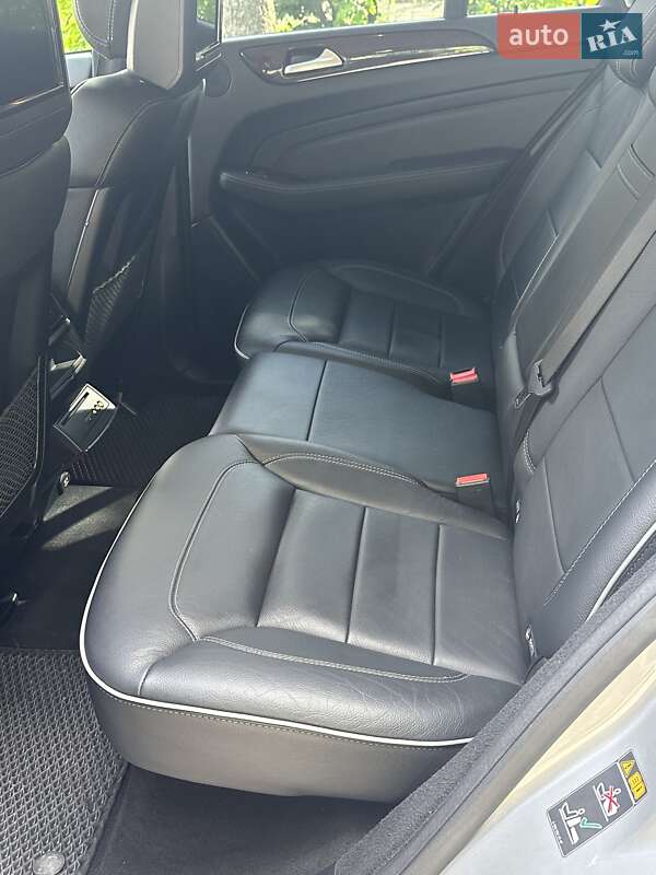 Внедорожник / Кроссовер Mercedes-Benz M-Class 2013 в Черновцах