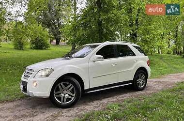 Mercedes-Benz M-Class 2011 Mercedes-Benz M-Class 2011